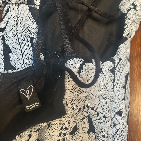 🖤✨Black and White Sequin Evening Dress✨🤍 - Picture 3 of 3